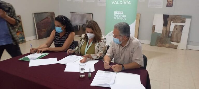 CUT Valdivia – Municipio y Cámara de Comercio firmaron acuerdo para potenciar el Diálogo Social Tripartito en Valdivia