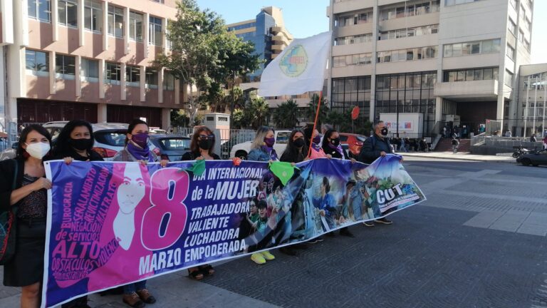 CUT Valparaíso realiza manifestación por el Día Internacional de la Mujer